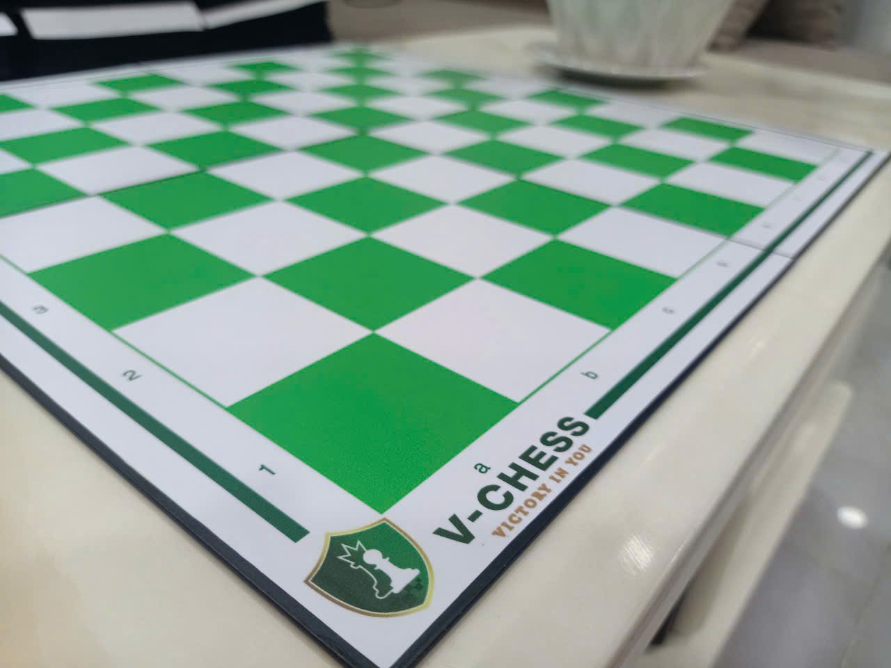 Bàn Cờ Vua Thi Đấu V-CHESS Chuẩn Quốc Tế (Kèm Hộp Đựng Quân)